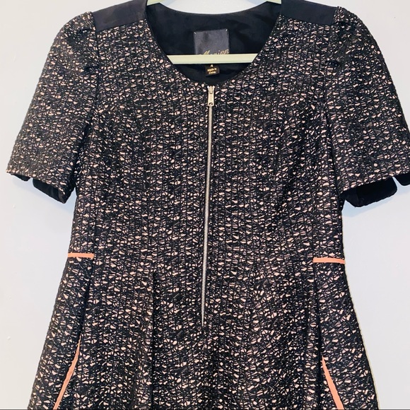 🦋McGinn Fit and Flare Black Crochet Lace Dress - Picture 3 of 6